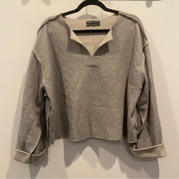 URBAN OUTFITTERS Jax Inside Out Notch Neck Top Grey Small - Picture 3 of 7